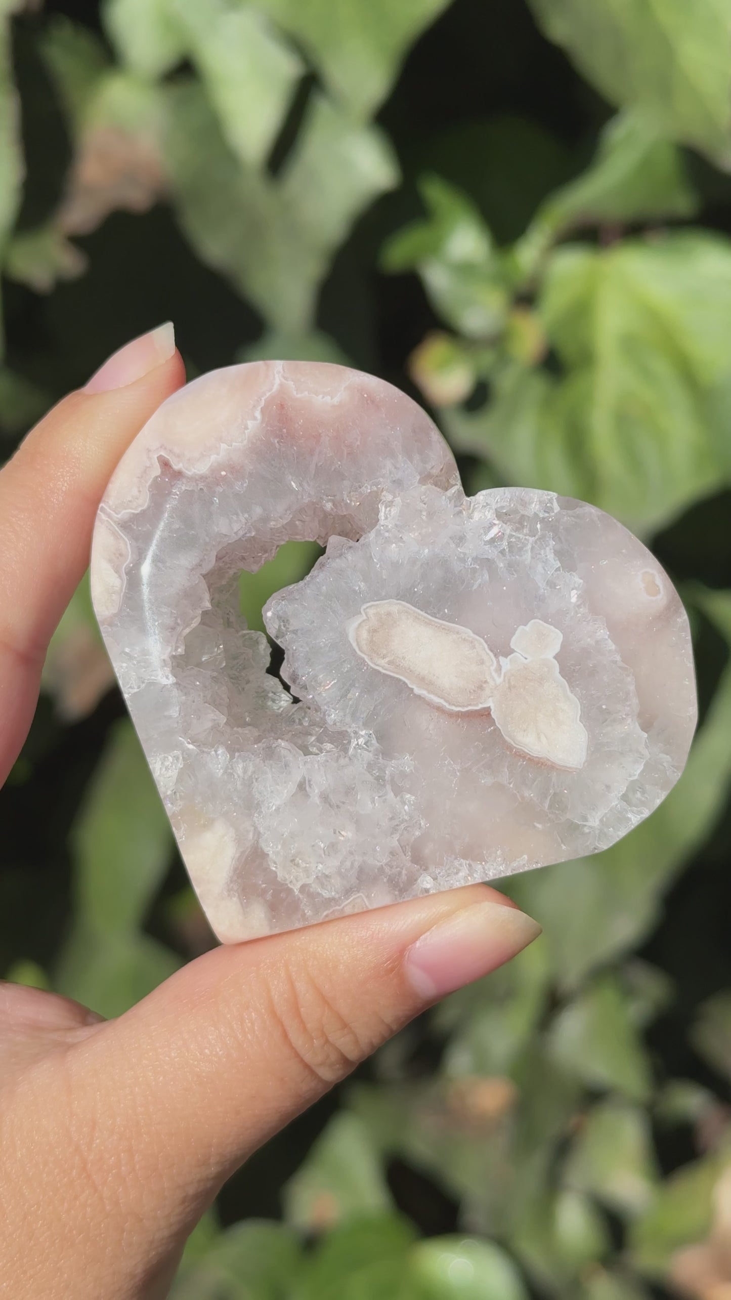 
                  
                    Load and play video in Gallery viewer, Pink Amethyst Heart
                  
                